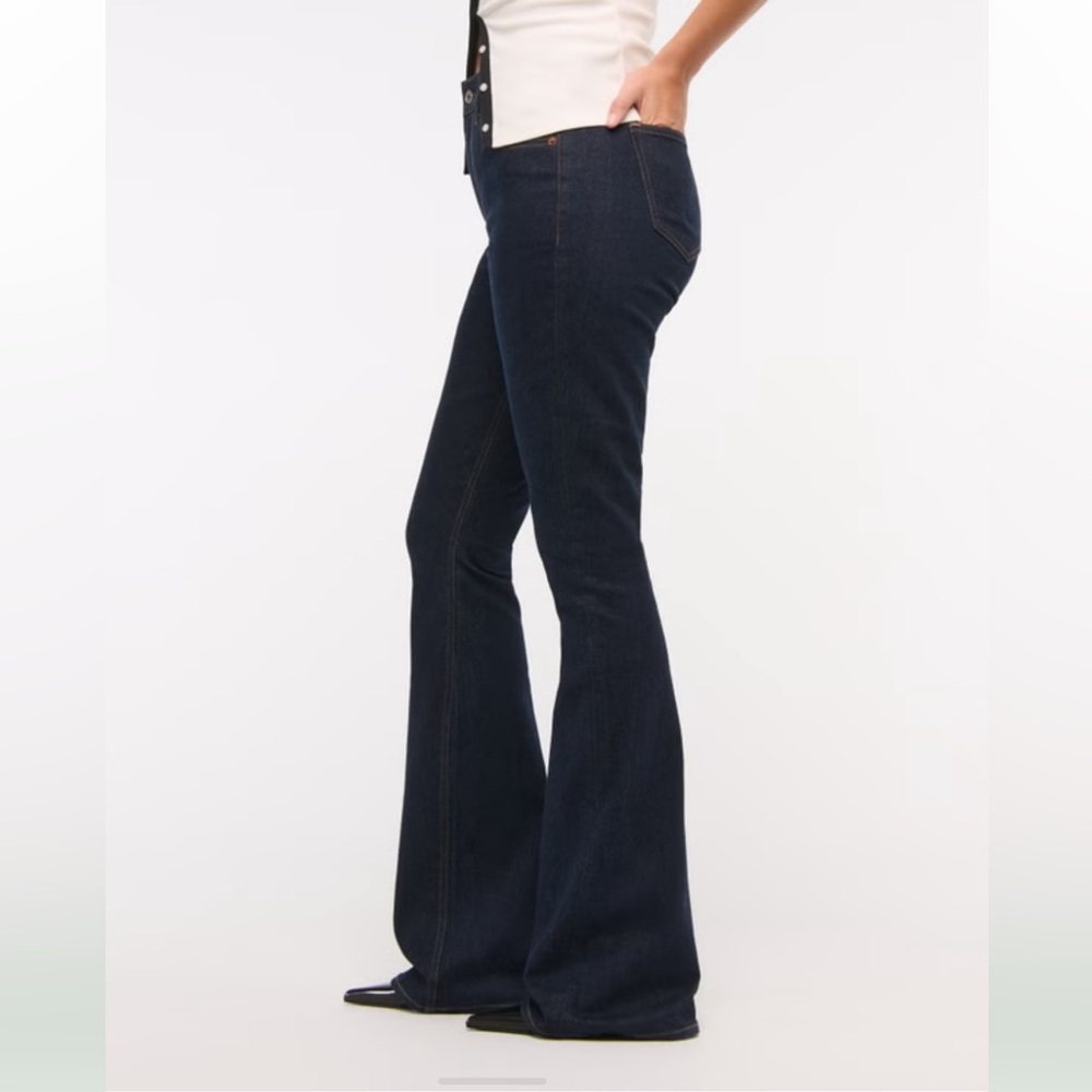 NWT Abercrombie & Fitch Curve Love Mid Rise Bootcut